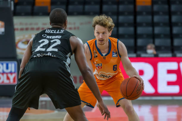 和曼联目前 和曼联目前