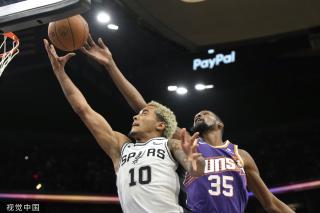 队展开了一 队展开了一